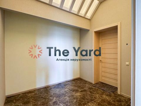 комерційна за адресою Круглоуніверситетська вул., 14