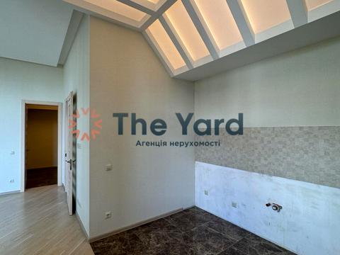 комерційна за адресою Круглоуніверситетська вул., 14