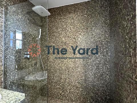 комерційна за адресою Круглоуніверситетська вул., 14