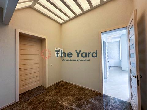 комерційна за адресою Круглоуніверситетська вул., 14