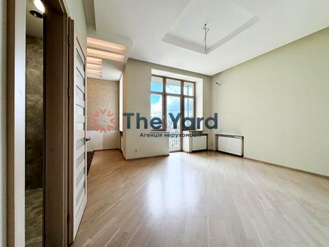 комерційна за адресою Круглоуніверситетська вул., 14