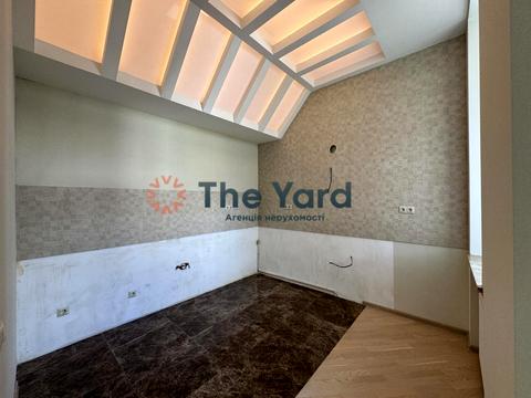 комерційна за адресою Круглоуніверситетська вул., 14