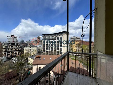 комерційна за адресою Круглоуніверситетська вул., 14