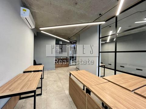 комерційна за адресою Василя Тютюнника вул. (Анрі Барбюса), 28-А