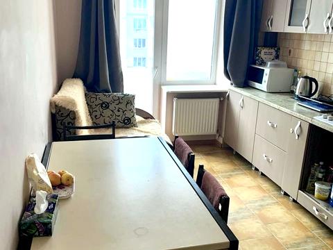 квартира за адресою Степана Васильченка вул., 14