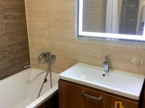 квартира за адресою Хіри, 19