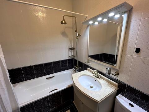 квартира за адресою Парково-Сирецька вул. (Тимофія Шамрила), 4-В