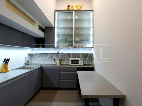 комерційна за адресою Шота Руставелі вул., 30-Б