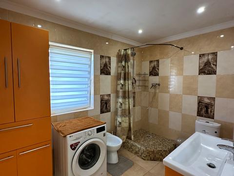 будинок за адресою Джерельна