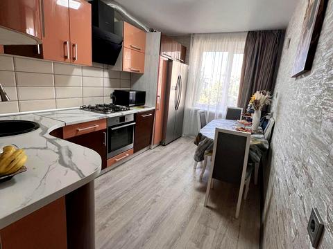 квартира за адресою Гетьмана Івана Мазепи вул. (Топольна), 19