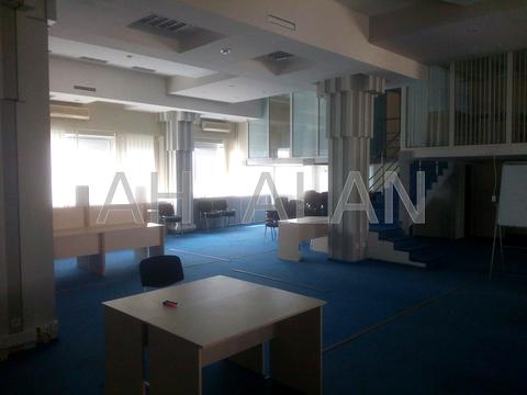 комерційна за адресою Сім'ї Прахових вул. (Гайдара), 22