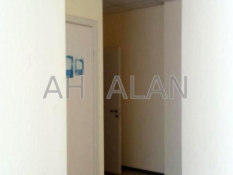 комерційна за адресою Сім'ї Прахових вул. (Гайдара), 22