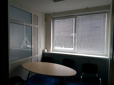 комерційна за адресою Сім'ї Прахових вул. (Гайдара), 22