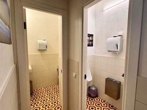 комерційна за адресою Івана Франка вул., 3