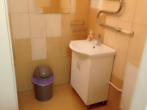 комерційна за адресою Спаська вул., 25