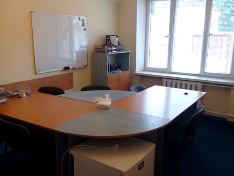 комерційна за адресою Спаська вул., 25