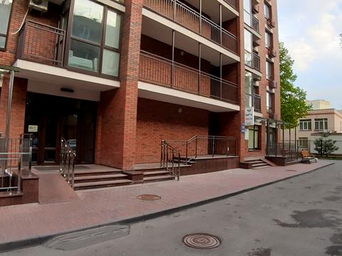 комерційна за адресою Солом'янська вул., 20-А