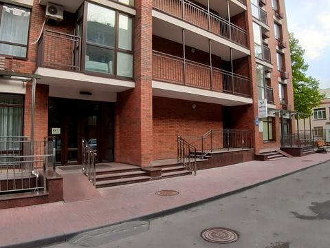 комерційна за адресою Солом'янська вул., 20-А