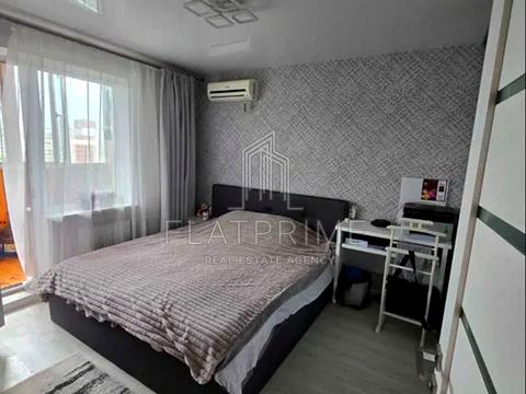 квартира за адресою Академіка Заболотного вул., 12