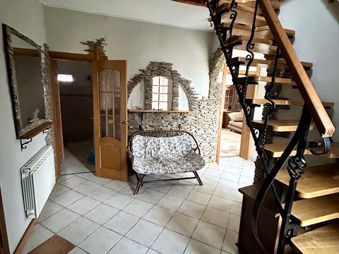 будинок за адресою Центральна вул.