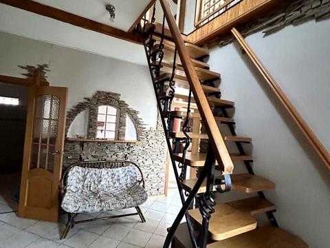 будинок за адресою Центральна вул.