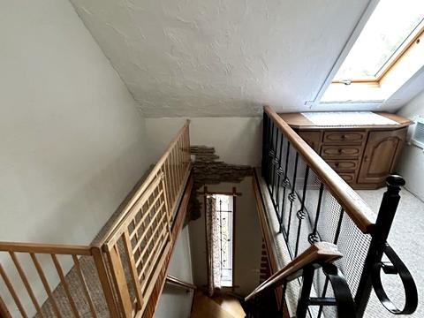 будинок за адресою Центральна вул.