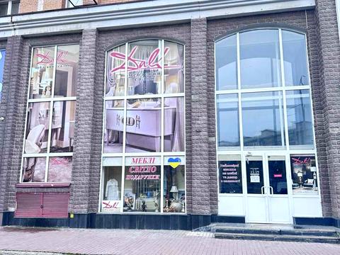 комерційна за адресою Володимира Івасюка просп. (Героїв Сталінграду), 10-А