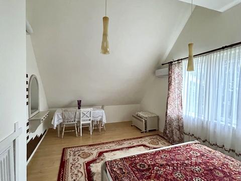 будинок за адресою Центральна вул.