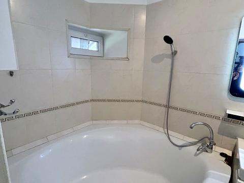 будинок за адресою Центральна вул.