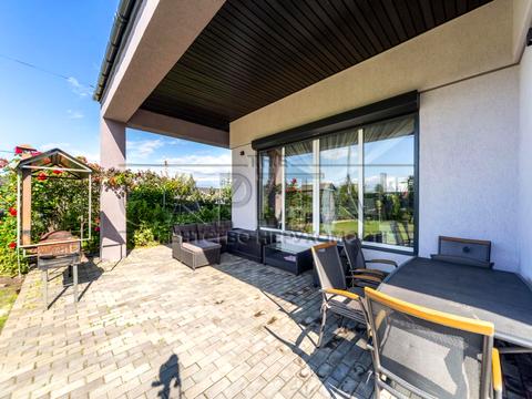 дом по адресу Осіння