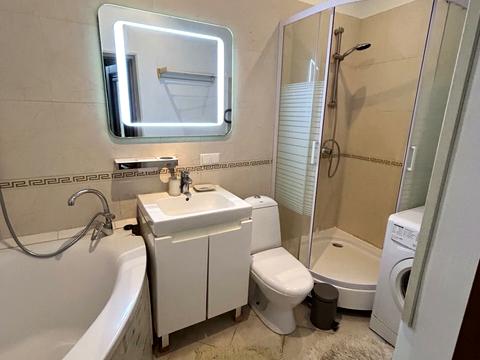 будинок за адресою Центральна вул.