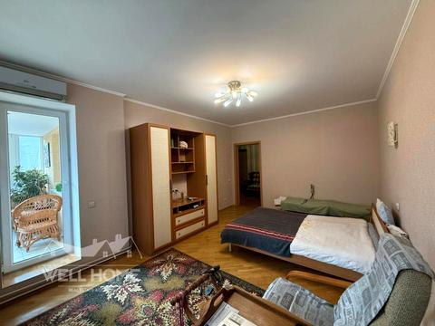 квартира за адресою Анни Ахматової вул., 13