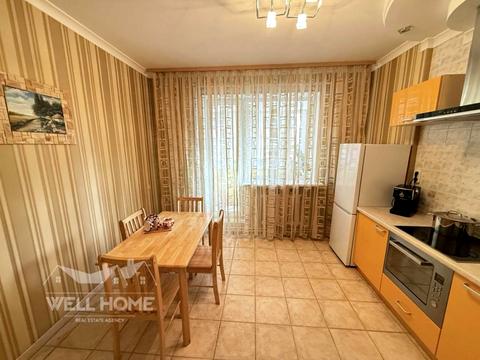 квартира за адресою Анни Ахматової вул., 13