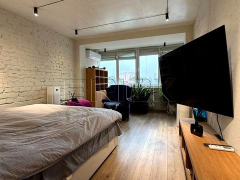 квартира за адресою Олександра Кониського вул., 83/85