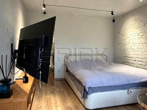 квартира за адресою Олександра Кониського вул., 83/85