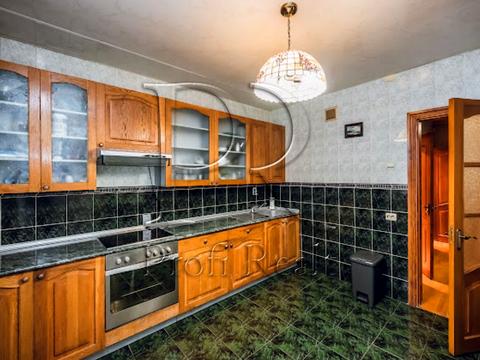 квартира за адресою Ревуцького вул., 42-Б