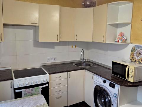 квартира за адресою Ревуцького вул., 13