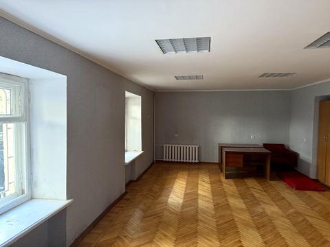 комерційна за адресою Олександра Кониського вул., 48/13