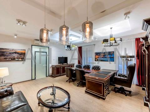 комерційна за адресою Воздвиженська вул., 22