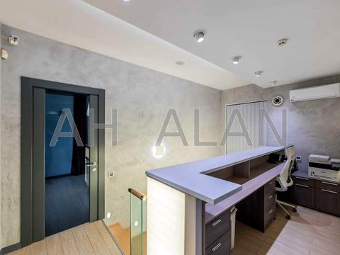 комерційна за адресою Воздвиженська вул., 22