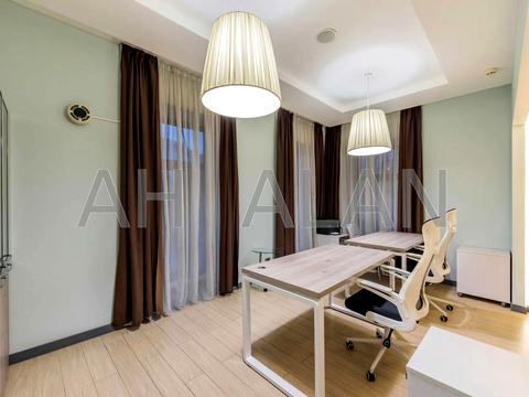 комерційна за адресою Воздвиженська вул., 22