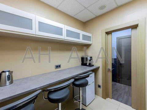 комерційна за адресою Воздвиженська вул., 22