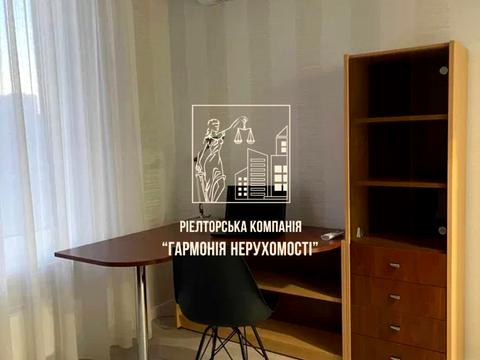 квартира за адресою Дніпровська набережна вул., 20-А