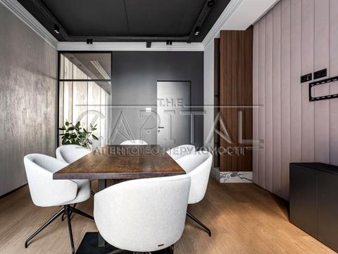 комерційна за адресою Бульварно-Кудрявська вул. (Воровського), 15а