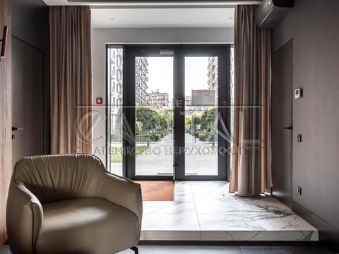 комерційна за адресою Бульварно-Кудрявська вул. (Воровського), 15а