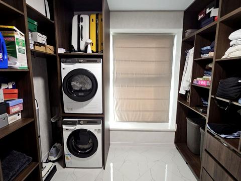 будинок за адресою Місячна вул.