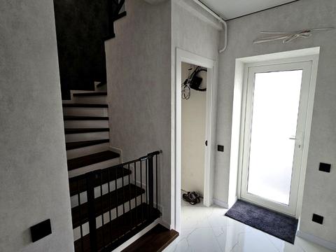 будинок за адресою Місячна вул.