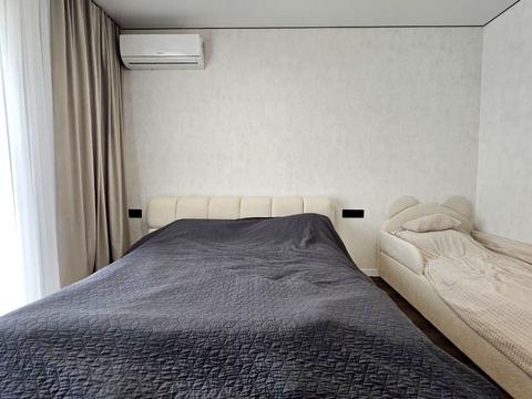 будинок за адресою Місячна вул.