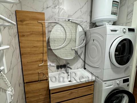 квартира по адресу Любомира Гузара просп. (Космонавта Комарова), 11