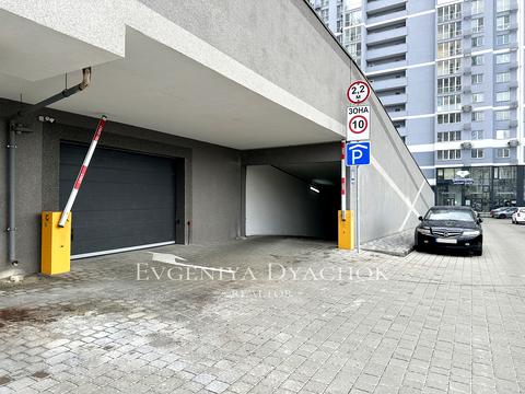 паркомісце за адресою Ревуцького вул., 40-Б